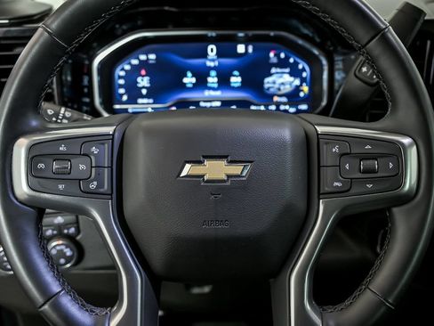 Used 2023 Chevrolet Silverado 1500 LT AWD/4WD image 18
