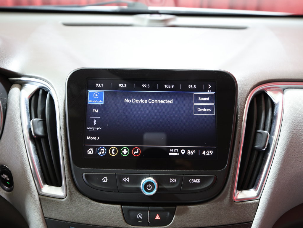 Used 2021 Chevrolet Malibu LT FWD image 18