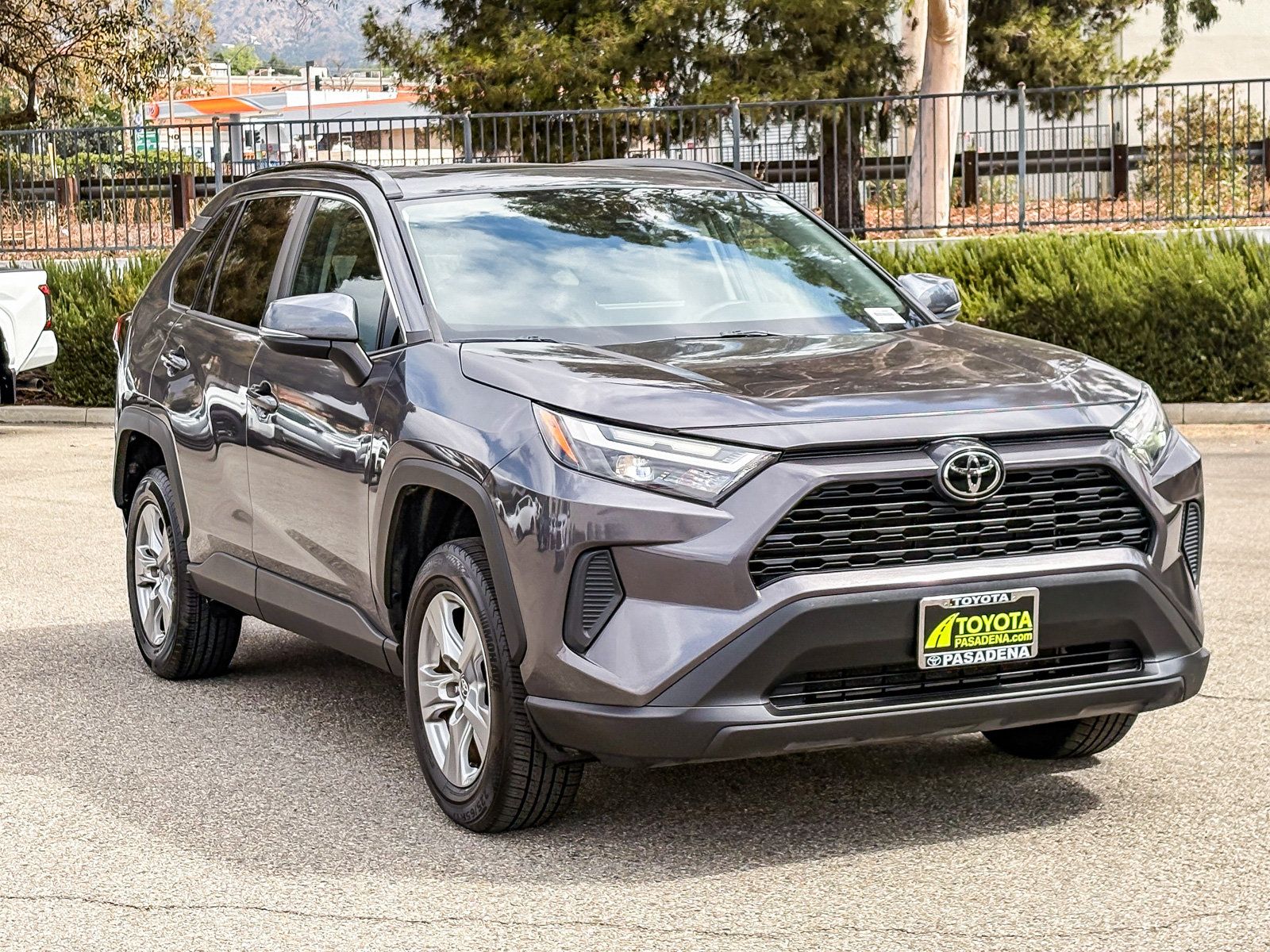 Used 2023 Toyota RAV4 XLE w/ Convenience Package FWD image 3