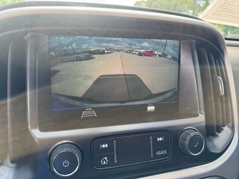 Used 2022 GMC Canyon Elevation w/ Elevation Premium Package RWD image 16