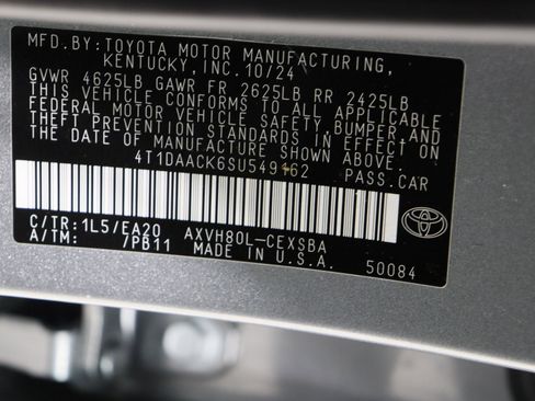 Used 2025 Toyota Camry SE image 41