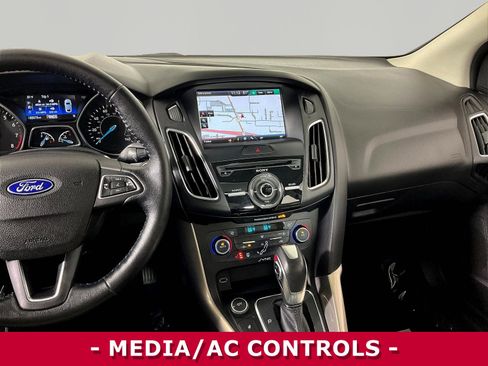 Used 2015 Ford Focus Titanium w/ Titanium Technology Package FWD image 9