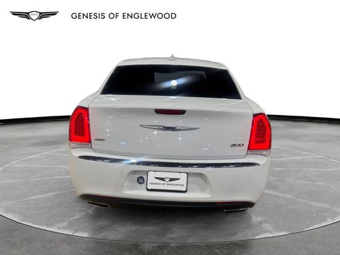 Used 2019 Chrysler 300 Limited w/ Light Group AWD/4WD image 11