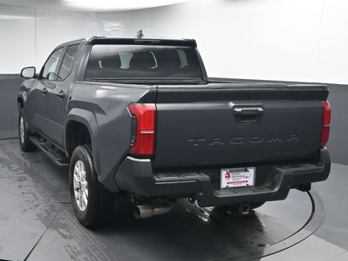 Used 2025 Toyota Tacoma SR image 7