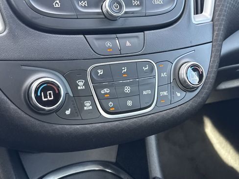 Used 2024 Chevrolet Malibu LT image 23