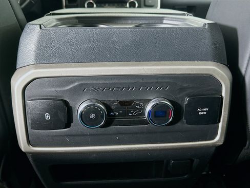 Used 2024 Ford Expedition Max XLT image 28