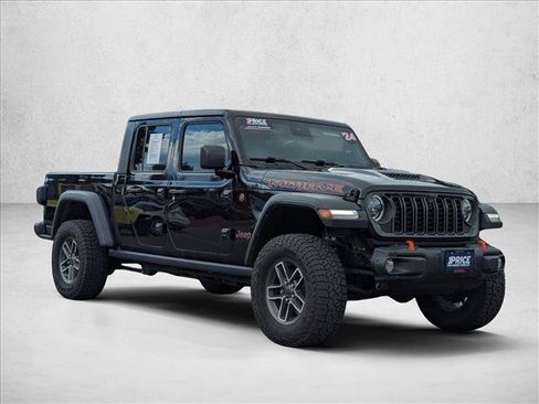 Used 2024 Jeep Gladiator Mojave w/ Technology Group AWD/4WD image 3