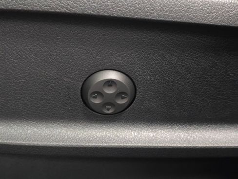 New 2026 Mercedes-Benz GLB 250 4MATIC image 25