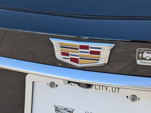 Used 2024 Cadillac XT6 Luxury w/ LPO, Floor Liner Package AWD/4WD image 14