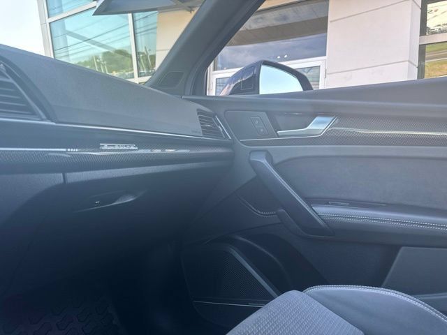 Used 2023 Audi SQ5 Premium Plus w/ Premium Plus Package AWD/4WD image 18