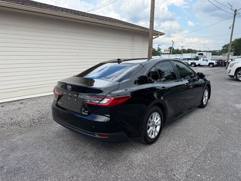 Used 2025 Toyota Camry LE w/ Convenience Package FWD image 10
