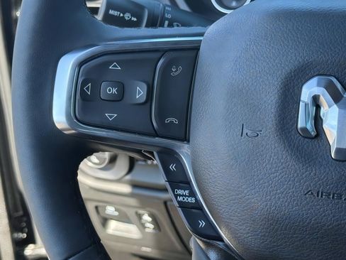 Used 2025 RAM 1500 Laramie AWD/4WD image 13