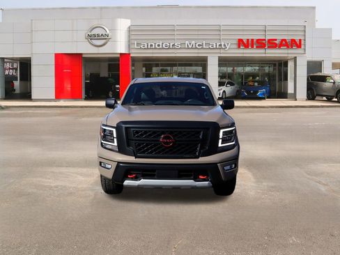 Used 2024 Nissan Titan PRO-4X w/ Off Road Protection Package image 8