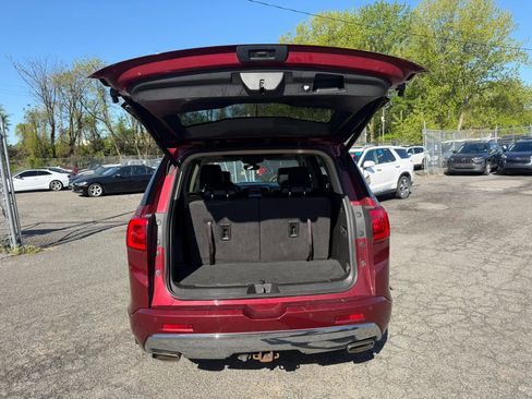 Used 2017 GMC Acadia Denali w/ Technology Package AWD/4WD image 30