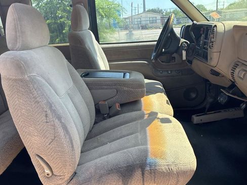 Used 1998 Chevrolet Silverado 1500 4x4 Extended Cab w/ Preferred Equipment Group 2 image 18