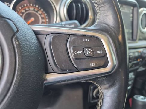 Used 2019 Jeep Wrangler Unlimited Sahara AWD/4WD image 20