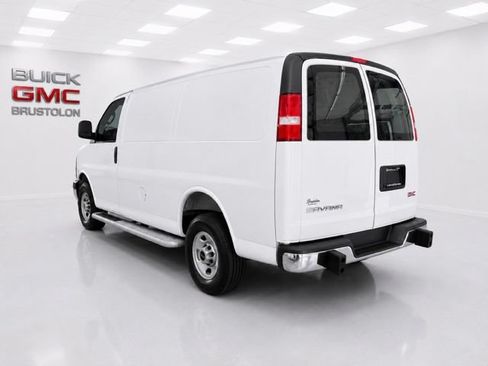 Used 2025 GMC Savana 2500 w/ Driver Convenience Package RWD image 9