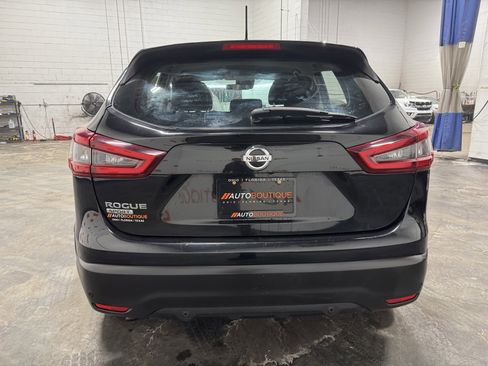 Used 2020 Nissan Rogue Sport S image 15