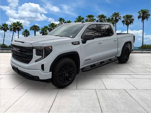 Used 2023 GMC Sierra 1500 Elevation AWD/4WD image 3