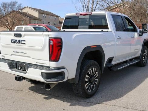 Used 2025 GMC Sierra 2500 Denali Ultimate AWD/4WD image 18