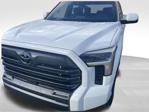 New 2026 Toyota Tundra SR5 AWD/4WD image 18