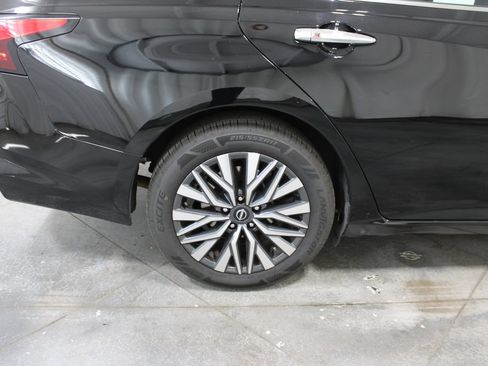 Used 2024 Nissan Altima 2.5 SV FWD image 36