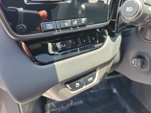 Used 2025 Lexus RX 350 Premium w/ Accessory Package (Z1) FWD image 23