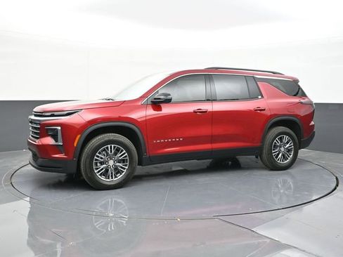 New 2026 Chevrolet Traverse LT w/ Driver Confidence Package FWD image 5