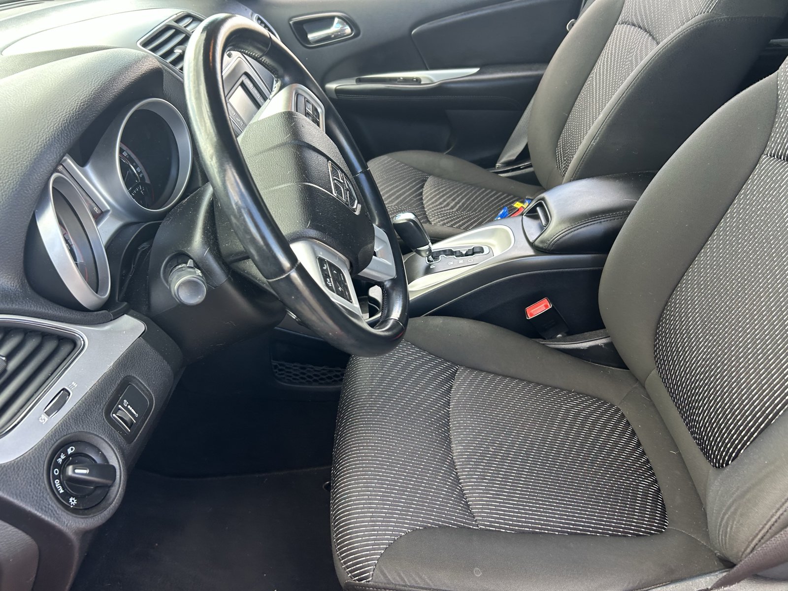 Used 2020 Dodge Journey SE w/ SE Popular Equipment Group FWD image 14
