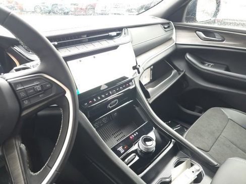 New 2026 Jeep Grand Cherokee Altitude AWD/4WD image 25