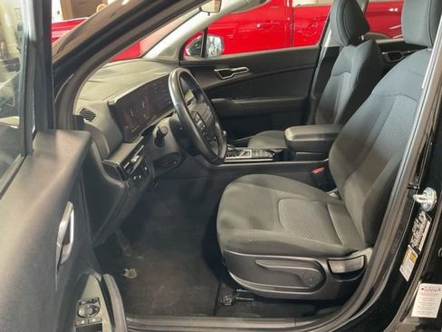 Used 2026 Kia Sportage LX AWD/4WD image 2
