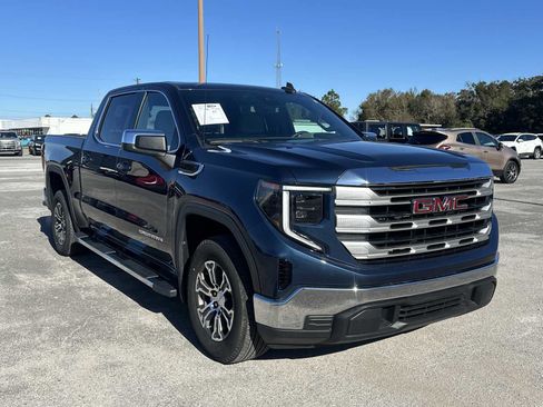 Used 2023 GMC Sierra 1500 SLE image 2
