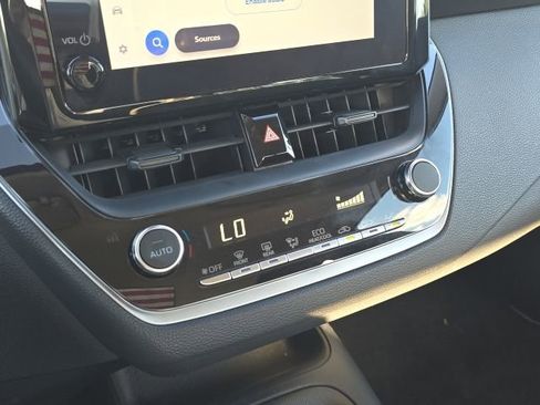 Used 2023 Toyota Corolla LE FWD image 20