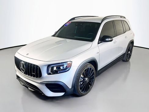 Used 2021 Mercedes-Benz GLB 35 AMG 4MATIC image 4
