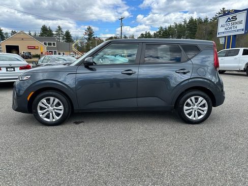 Used 2020 Kia Soul LX FWD image 2