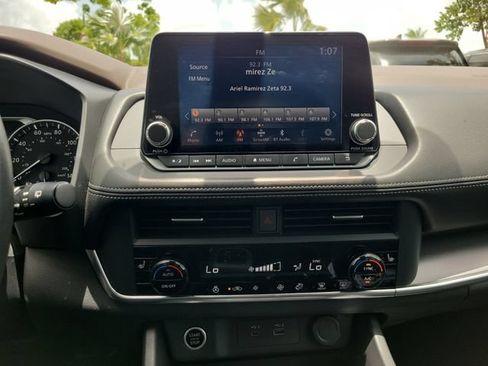 Used 2023 Nissan Rogue SV w/ SV Premium B Package FWD image 26