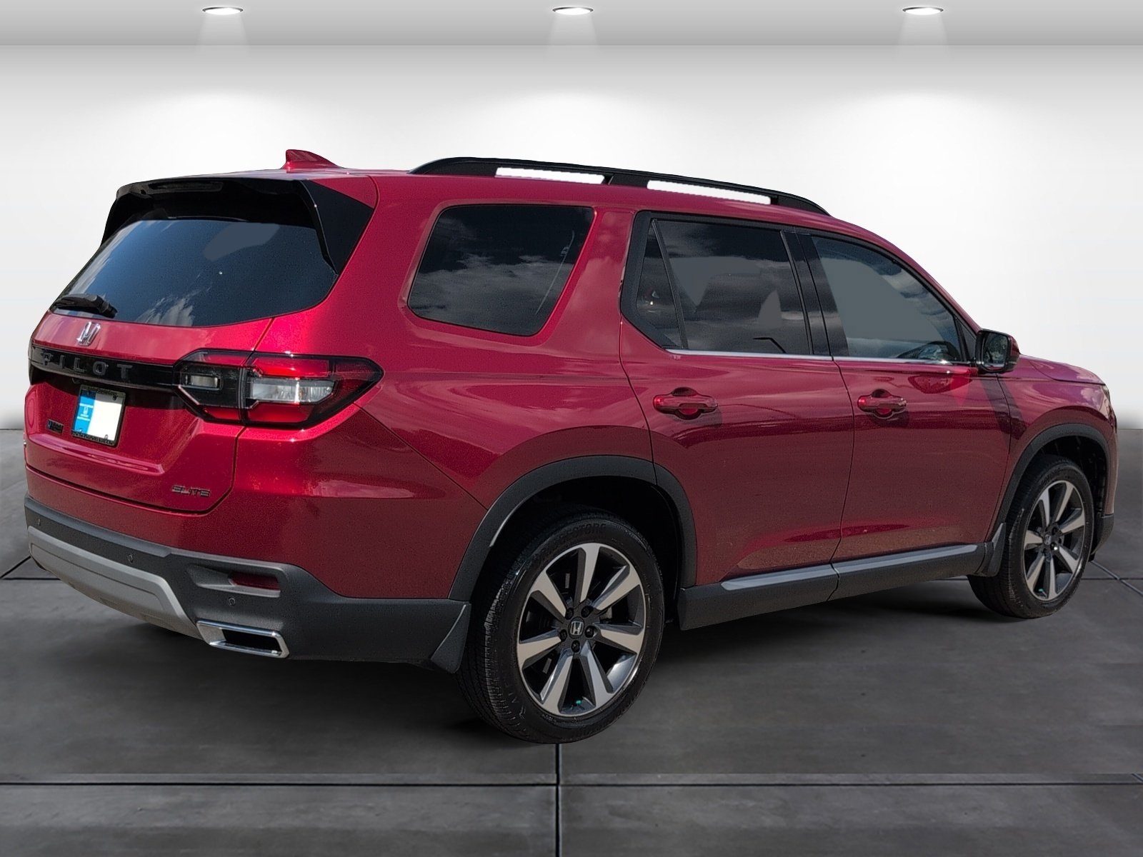 Certified 2024 Honda Pilot Elite image 5