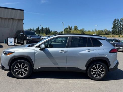 Used 2023 Toyota Corolla Cross AWD Hybrid w/ Moonroof Package image 5
