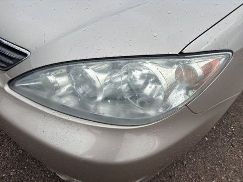 Used 2006 Toyota Camry LE FWD image 9