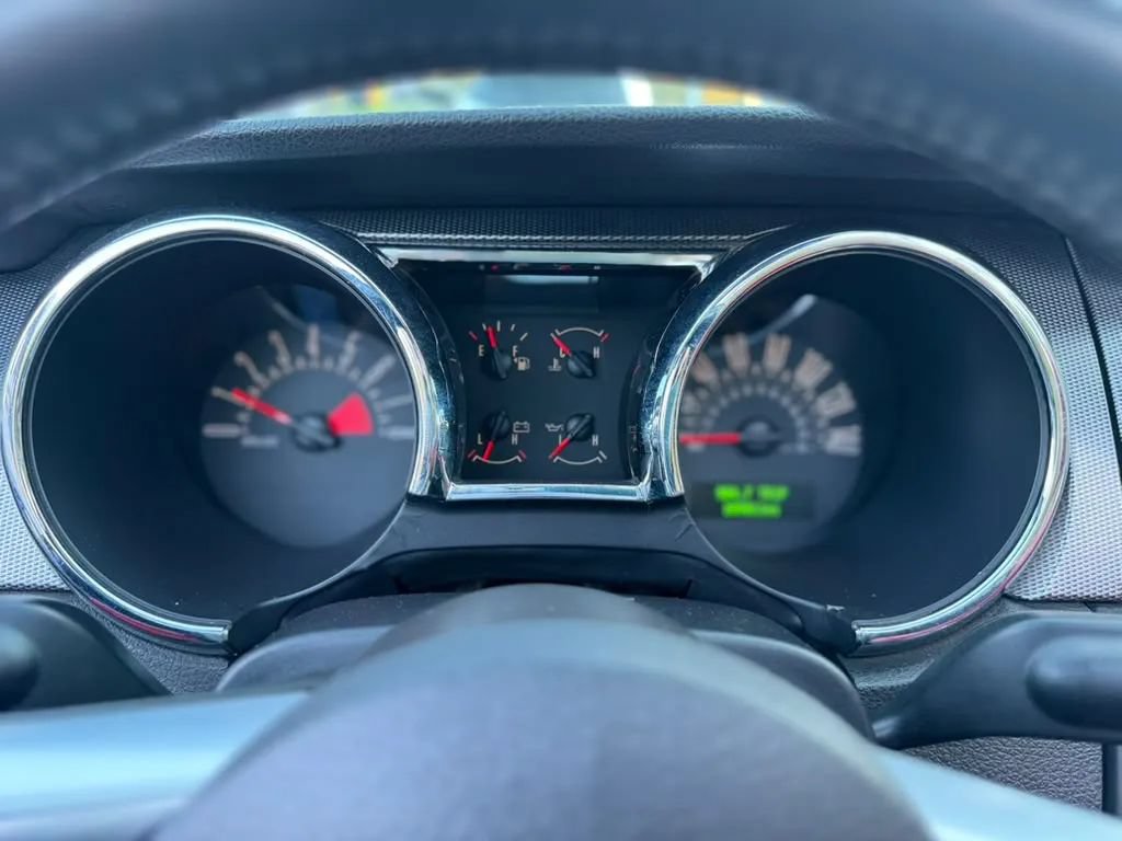 Used 2006 Ford Mustang GT Premium RWD image 20