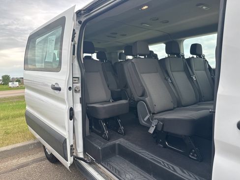 Used 2024 Ford Transit 350 XLT RWD image 27
