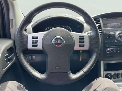 Used 2012 Nissan Pathfinder SV AWD/4WD image 23