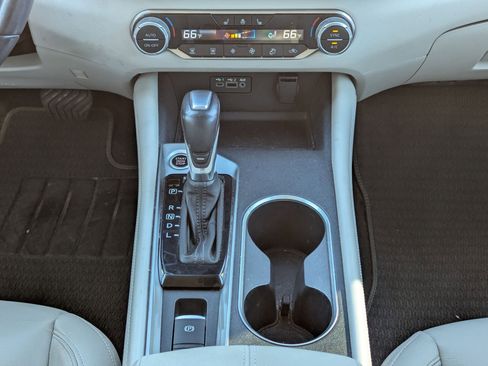 Used 2019 Nissan Altima 2.0 Edition One image 19