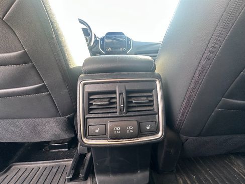 Used 2019 Subaru Forester Touring w/ Popular Package #3 image 33