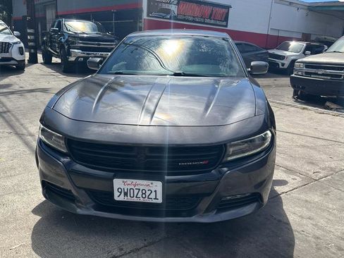 Used 2018 Dodge Charger R/T image 2