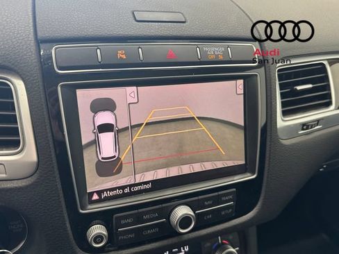 Used 2015 Volkswagen Touareg VR6 AWD/4WD image 14