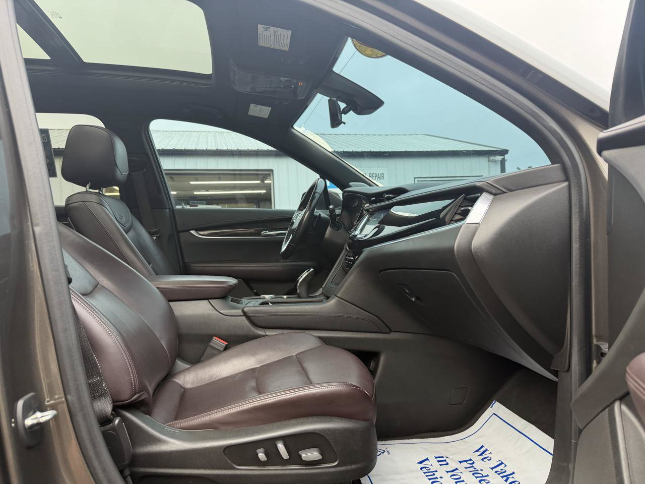 Used 2020 Cadillac XT6 Premium Luxury FWD image 30