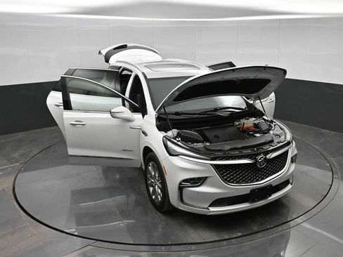 Used 2023 Buick Enclave Avenir w/ Avenir Technology Package image 38