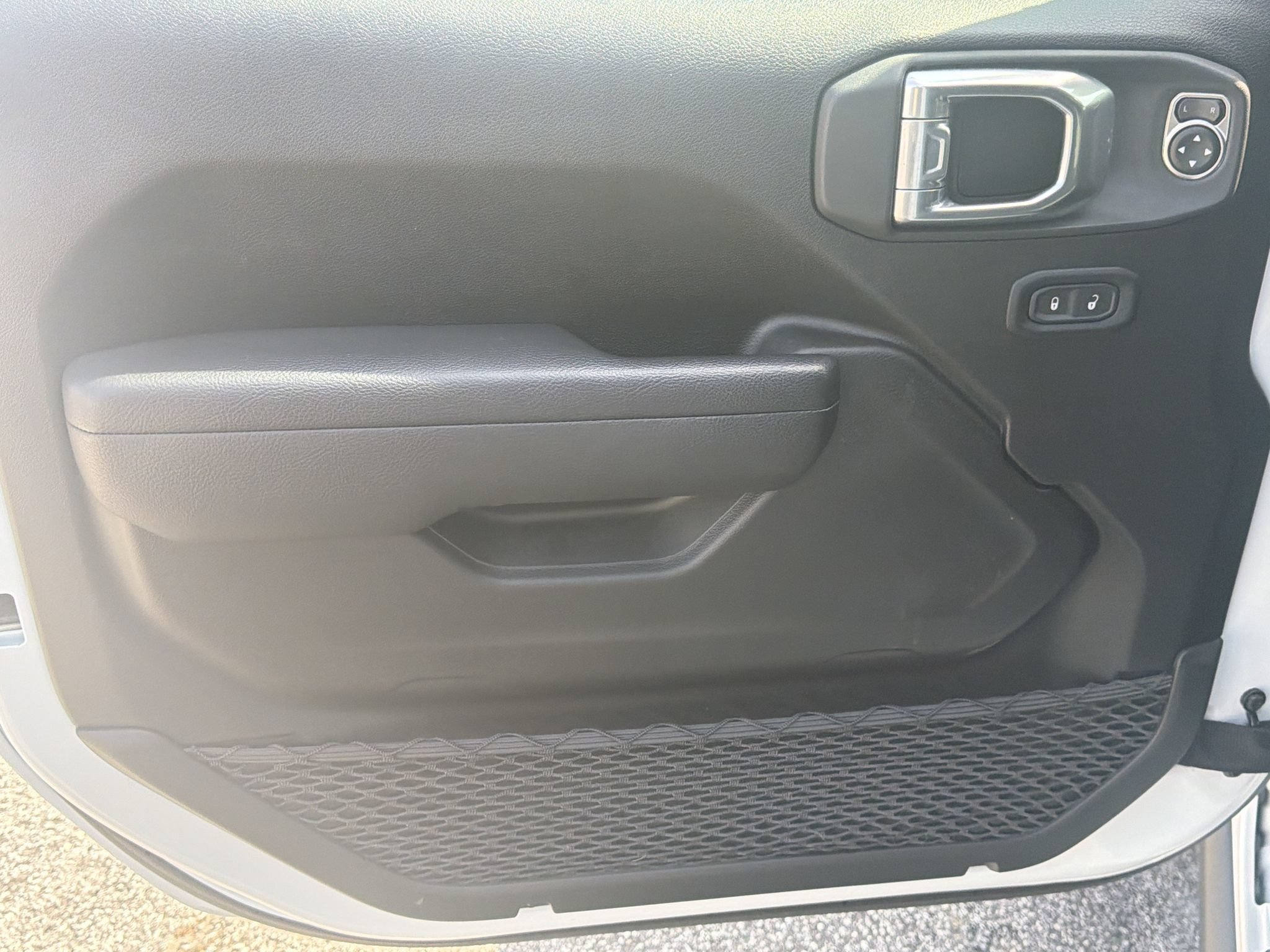 Used 2024 Jeep Wrangler Unlimited Sport AWD/4WD image 10