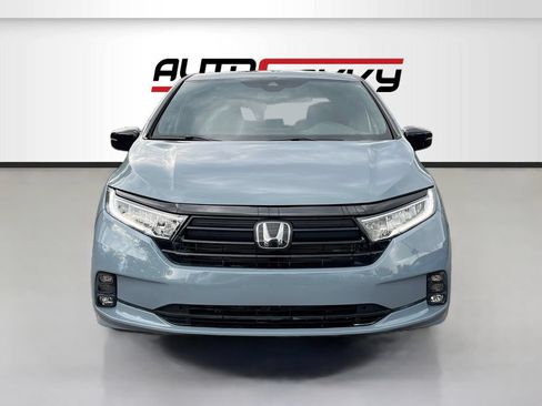 Used 2023 Honda Odyssey Sport image 2